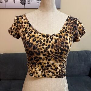 🏷️ 3 for $10 - Leopard Print Crop Top